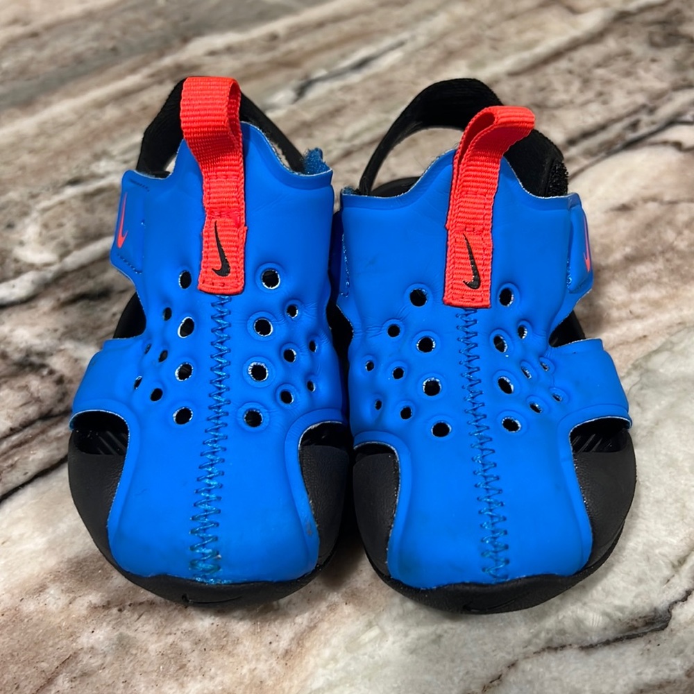 Nike Sunray sandals Toddler size 6